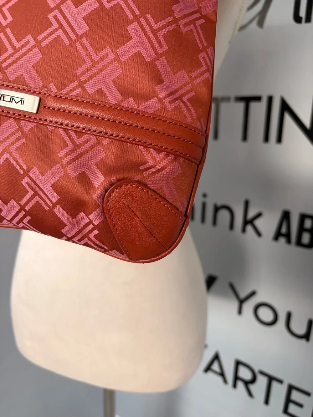 Gorgeous Tumi Signature Collection Large Tote with Leather Trim